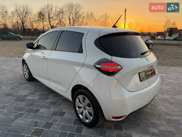 Белый Рено Зое, объемом двигателя 0 л и пробегом 92 тыс. км за 11499 $, фото 10 на Automoto.ua