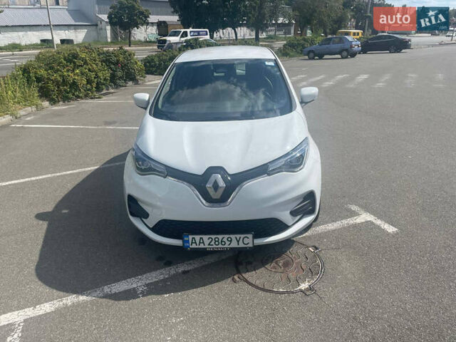 Білий Рено Зое, об'ємом двигуна 0 л та пробігом 60 тис. км за 11500 $, фото 3 на Automoto.ua