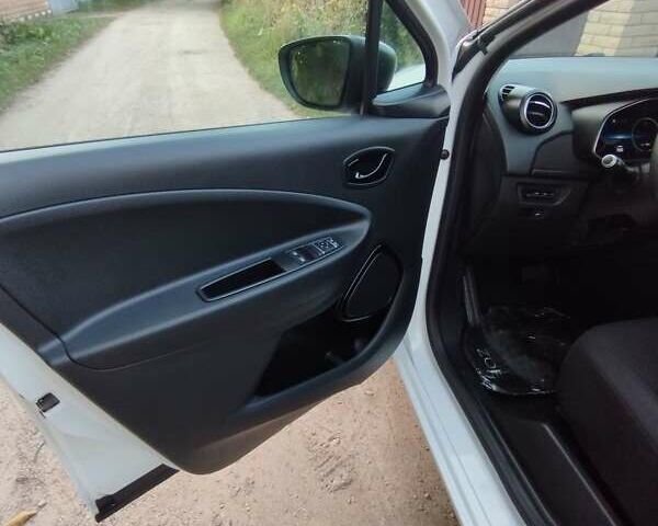 Рено Зое 2020 в Виннице на Automoto.ua Белый Рено Зое, объемом двигателя 0 л и пробегом 34 тыс. км за 13500 $, фото 39 на Automoto.ua