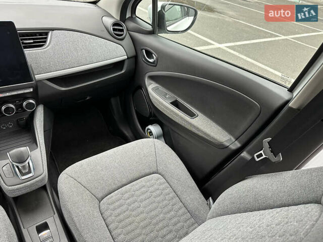 Білий Рено Зое, об'ємом двигуна 0 л та пробігом 77 тис. км за 12990 $, фото 12 на Automoto.ua