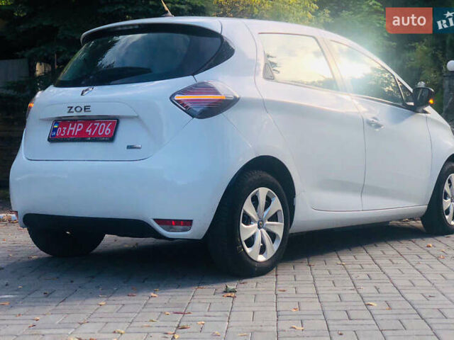 Белый Рено Зое, объемом двигателя 0 л и пробегом 38 тыс. км за 11999 $, фото 48 на Automoto.ua