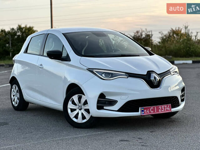 Белый Рено Зое, объемом двигателя 0 л и пробегом 24 тыс. км за 11950 $, фото 1 на Automoto.ua