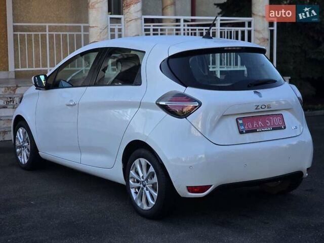 Белый Рено Зое, объемом двигателя 0 л и пробегом 85 тыс. км за 12999 $, фото 12 на Automoto.ua