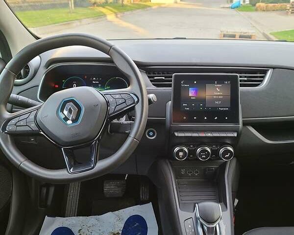 Белый Рено Зое, объемом двигателя 0 л и пробегом 33 тыс. км за 12690 $, фото 14 на Automoto.ua