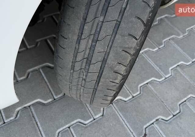 Рено Зое 2020 в Тернополе на Automoto.ua Белый Рено Зое, объемом двигателя 0 л и пробегом 104 тыс. км за 12499 $, фото 15 на Automoto.ua