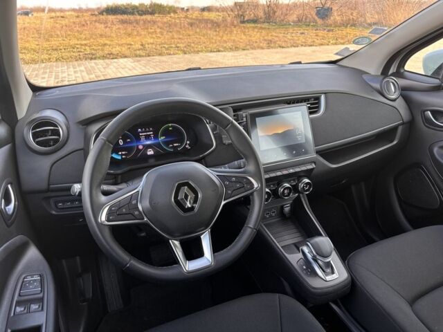 Белый Рено Зое, объемом двигателя 0 л и пробегом 15 тыс. км за 12299 $, фото 19 на Automoto.ua