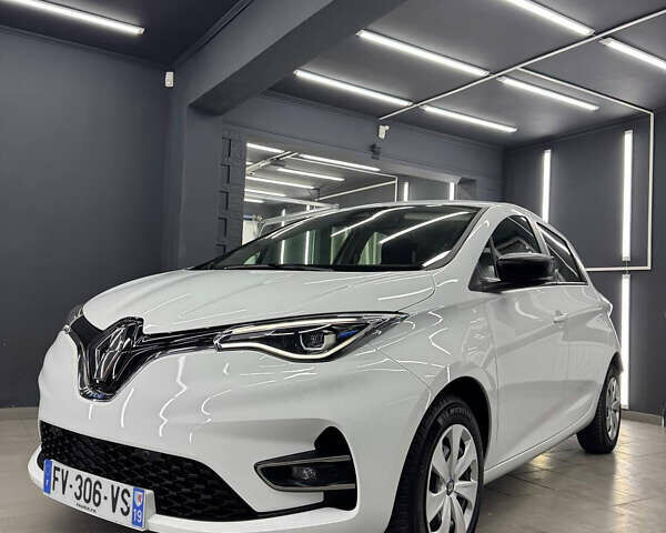 Белый Рено Зое, объемом двигателя 0 л и пробегом 46 тыс. км за 12150 $, фото 3 на Automoto.ua