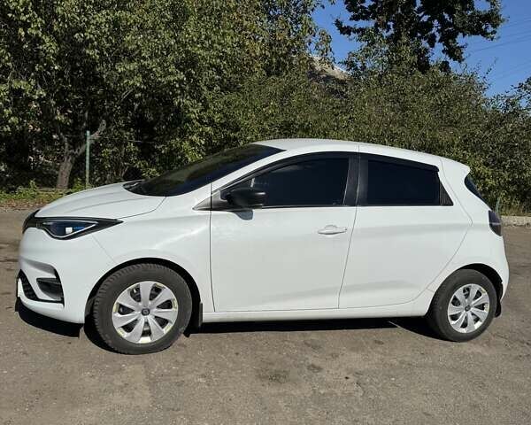 Білий Рено Зое, об'ємом двигуна 0 л та пробігом 41 тис. км за 13200 $, фото 4 на Automoto.ua