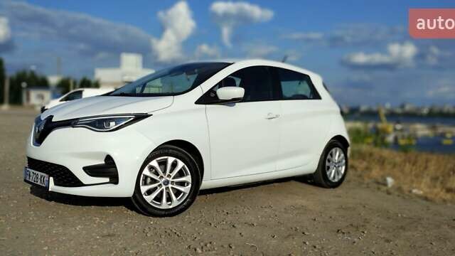 Білий Рено Зое, об'ємом двигуна 0 л та пробігом 141 тис. км за 11300 $, фото 9 на Automoto.ua