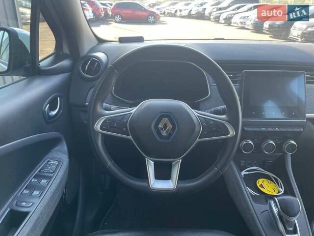 Белый Рено Зое, объемом двигателя 0 л и пробегом 217 тыс. км за 11990 $, фото 13 на Automoto.ua