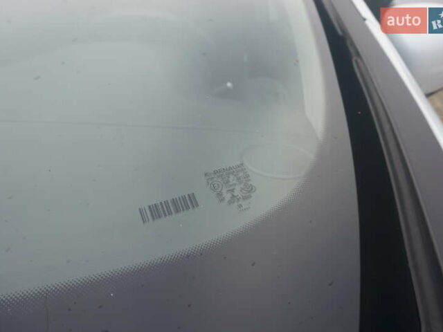 Белый Рено Зое, объемом двигателя 0 л и пробегом 122 тыс. км за 13000 $, фото 62 на Automoto.ua