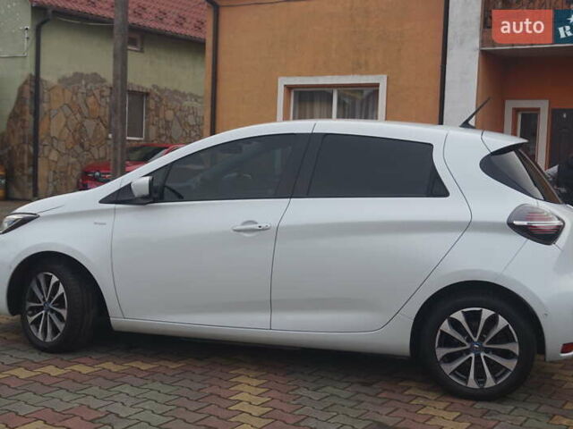 Белый Рено Зое, объемом двигателя 0 л и пробегом 122 тыс. км за 13000 $, фото 13 на Automoto.ua