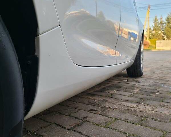 Белый Рено Зое, объемом двигателя 0 л и пробегом 33 тыс. км за 12690 $, фото 10 на Automoto.ua