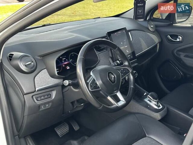 Белый Рено Зое, объемом двигателя 0 л и пробегом 124 тыс. км за 13200 $, фото 9 на Automoto.ua