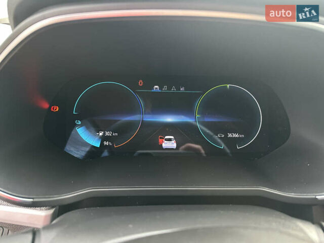 Білий Рено Зое, об'ємом двигуна 0 л та пробігом 36 тис. км за 12400 $, фото 28 на Automoto.ua