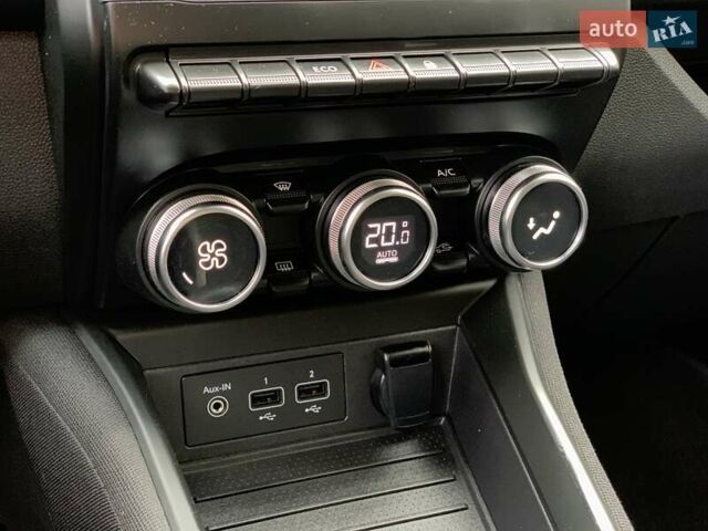 Белый Рено Зое, объемом двигателя 0 л и пробегом 66 тыс. км за 12499 $, фото 49 на Automoto.ua