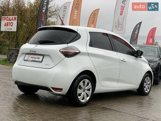 Белый Рено Зое, объемом двигателя 0 л и пробегом 47 тыс. км за 12499 $, фото 12 на Automoto.ua