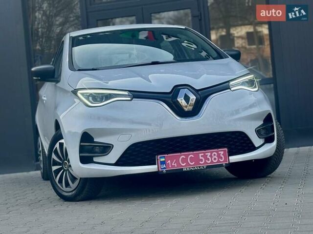 Белый Рено Зое, объемом двигателя 0 л и пробегом 86 тыс. км за 10850 $, фото 4 на Automoto.ua