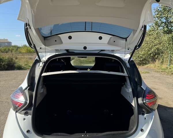 Білий Рено Зое, об'ємом двигуна 0 л та пробігом 41 тис. км за 13200 $, фото 16 на Automoto.ua