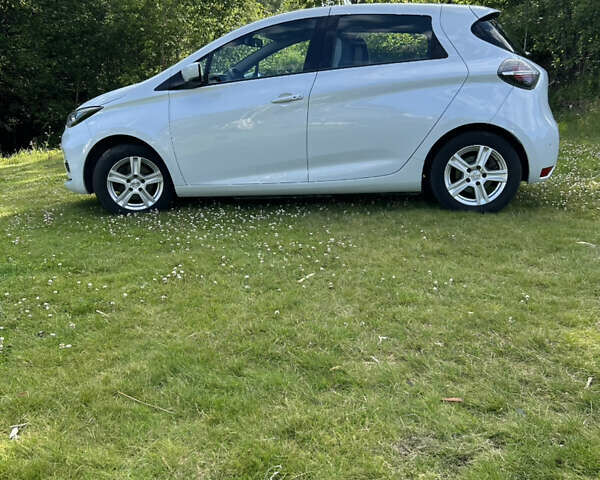 Білий Рено Зое, об'ємом двигуна 0 л та пробігом 102 тис. км за 11300 $, фото 28 на Automoto.ua