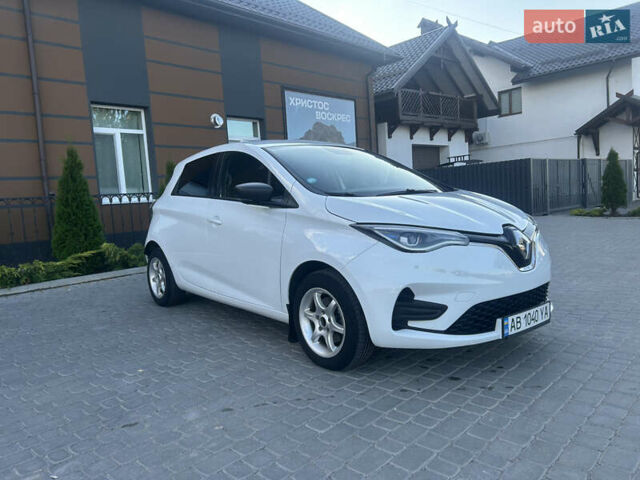 Белый Рено Зое, объемом двигателя 0 л и пробегом 65 тыс. км за 12500 $, фото 4 на Automoto.ua