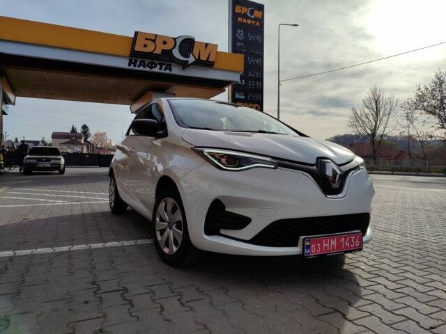Белый Рено Зое, объемом двигателя 0 л и пробегом 78 тыс. км за 11850 $, фото 3 на Automoto.ua