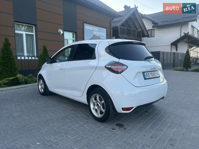 Белый Рено Зое, объемом двигателя 0 л и пробегом 65 тыс. км за 12500 $, фото 9 на Automoto.ua