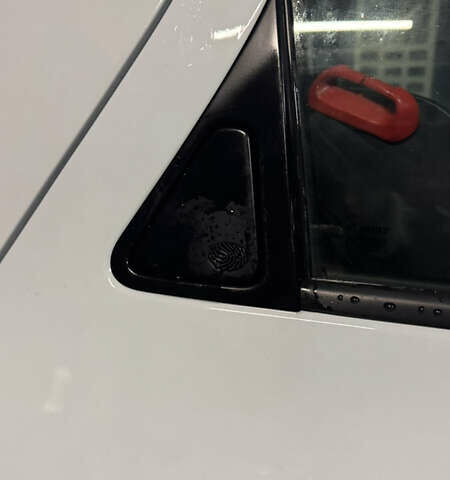 Белый Рено Зое, объемом двигателя 0 л и пробегом 54 тыс. км за 13500 $, фото 6 на Automoto.ua