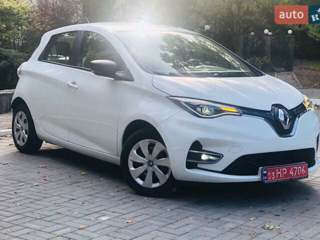 Белый Рено Зое, объемом двигателя 0 л и пробегом 38 тыс. км за 11999 $, фото 25 на Automoto.ua