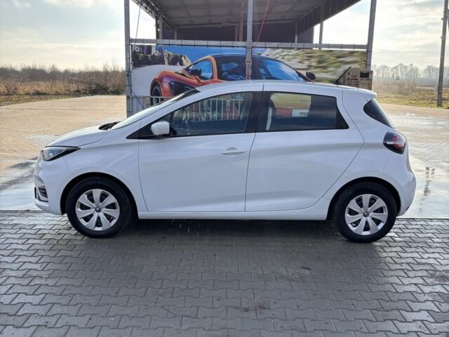 Белый Рено Зое, объемом двигателя 0 л и пробегом 15 тыс. км за 12299 $, фото 11 на Automoto.ua