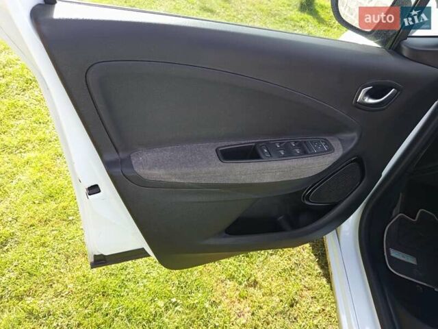 Рено Зое 2020 в Ходорів на Automoto.ua Белый Рено Зое, объемом двигателя 0 л и пробегом 46 тыс. км за 12800 $, фото 14 на Automoto.ua