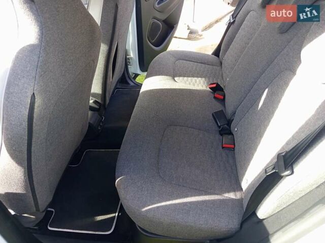 Рено Зое 2020 в Ходорів на Automoto.ua Белый Рено Зое, объемом двигателя 0 л и пробегом 46 тыс. км за 12800 $, фото 13 на Automoto.ua