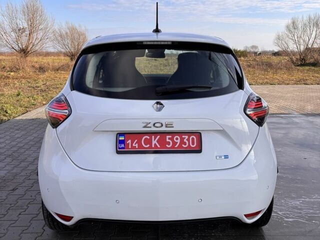 Белый Рено Зое, объемом двигателя 0 л и пробегом 15 тыс. км за 12299 $, фото 4 на Automoto.ua