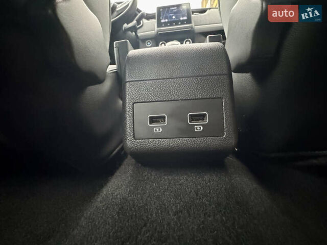 Белый Рено Зое, объемом двигателя 0 л и пробегом 55 тыс. км за 13300 $, фото 31 на Automoto.ua