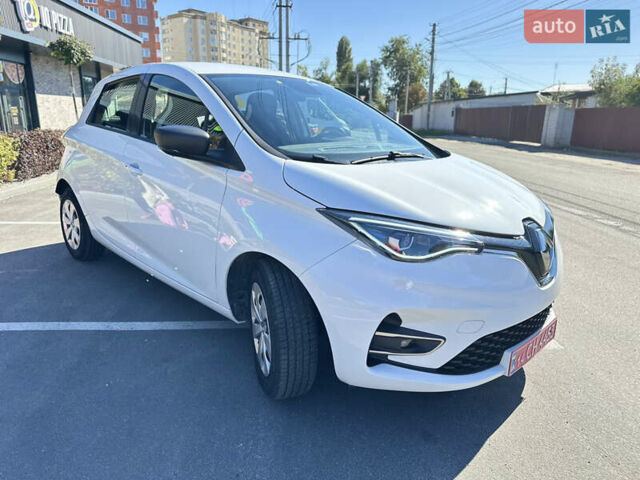 Белый Рено Зое, объемом двигателя 0 л и пробегом 7 тыс. км за 12999 $, фото 10 на Automoto.ua