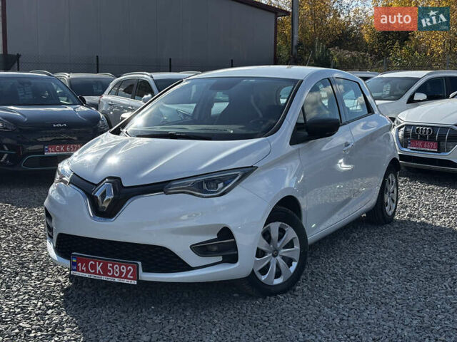 Белый Рено Зое, объемом двигателя 0 л и пробегом 30 тыс. км за 11900 $, фото 4 на Automoto.ua