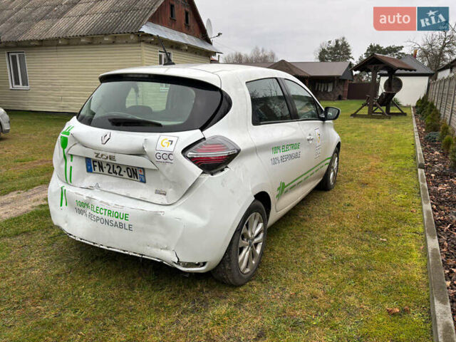 Білий Рено Зое, об'ємом двигуна 0 л та пробігом 50 тис. км за 10999 $, фото 3 на Automoto.ua
