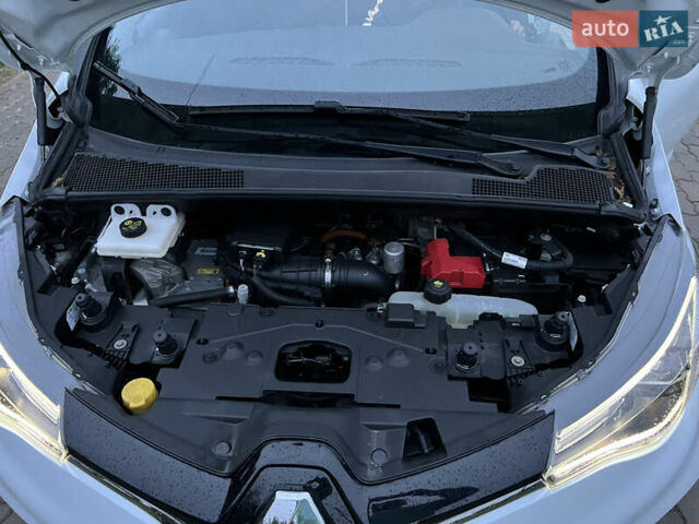 Белый Рено Зое, объемом двигателя 0 л и пробегом 26 тыс. км за 11700 $, фото 14 на Automoto.ua