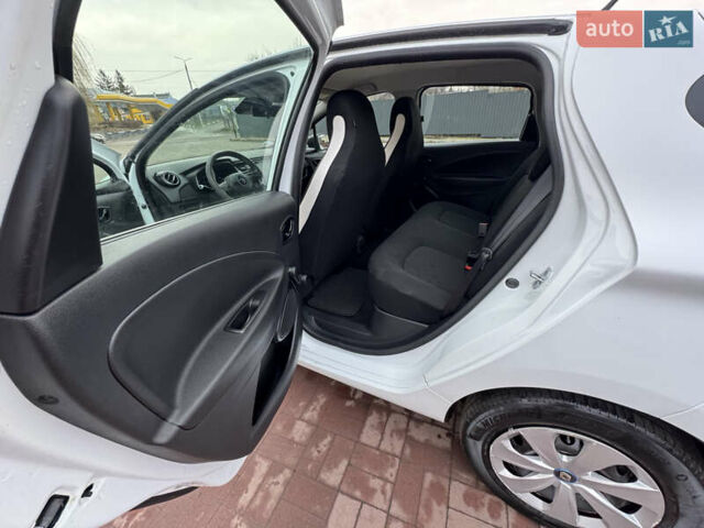 Белый Рено Зое, объемом двигателя 0 л и пробегом 116 тыс. км за 11499 $, фото 15 на Automoto.ua