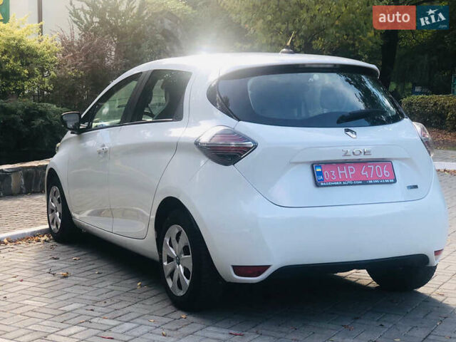 Белый Рено Зое, объемом двигателя 0 л и пробегом 38 тыс. км за 11999 $, фото 51 на Automoto.ua