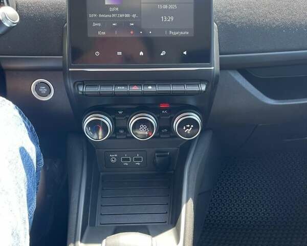 Белый Рено Зое, объемом двигателя 0 л и пробегом 40 тыс. км за 13750 $, фото 12 на Automoto.ua