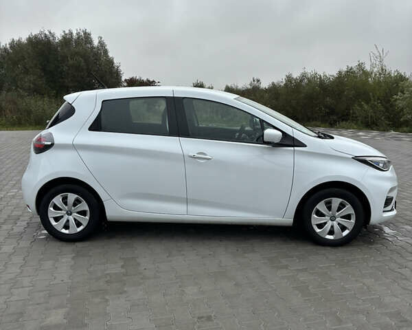 Белый Рено Зое, объемом двигателя 0 л и пробегом 15 тыс. км за 12700 $, фото 11 на Automoto.ua