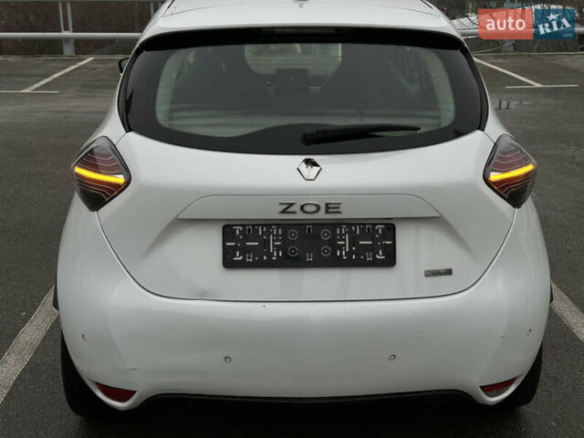 Білий Рено Зое, об'ємом двигуна 0 л та пробігом 77 тис. км за 12990 $, фото 4 на Automoto.ua