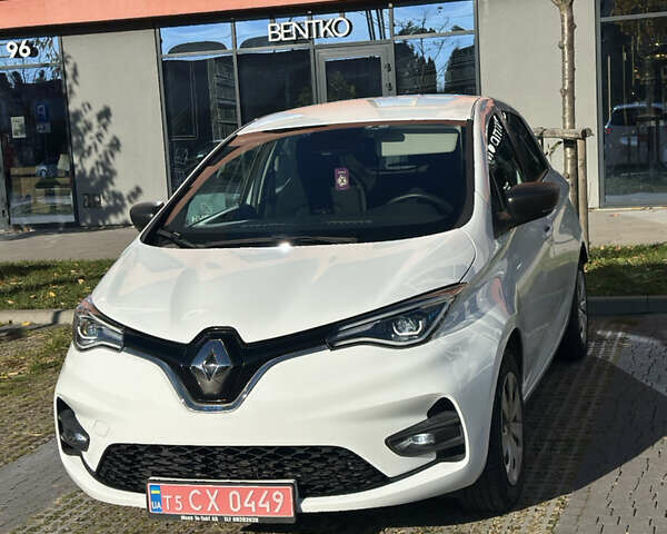 Белый Рено Зое, объемом двигателя 0 л и пробегом 45 тыс. км за 12000 $, фото 9 на Automoto.ua