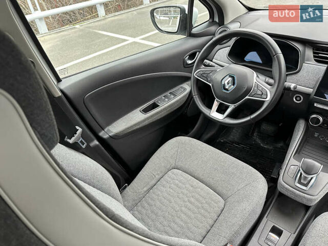 Білий Рено Зое, об'ємом двигуна 0 л та пробігом 77 тис. км за 12990 $, фото 11 на Automoto.ua