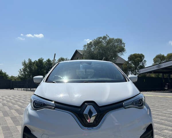 Белый Рено Зое, объемом двигателя 0 л и пробегом 119 тыс. км за 11700 $, фото 5 на Automoto.ua