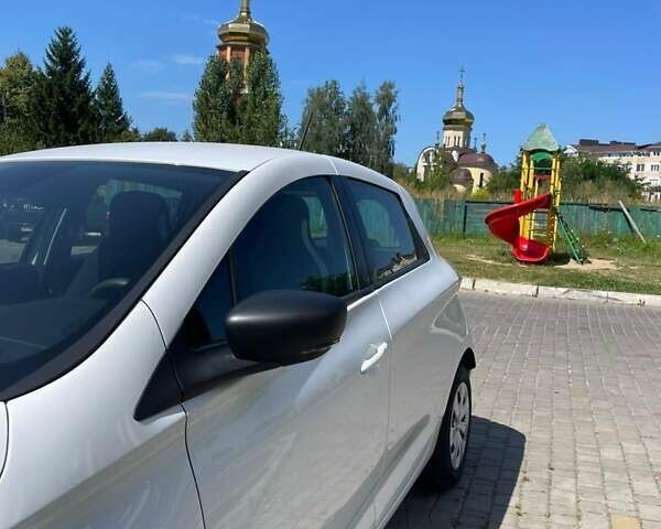 Белый Рено Зое, объемом двигателя 0 л и пробегом 40 тыс. км за 13750 $, фото 7 на Automoto.ua