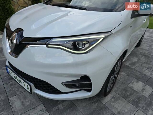 Белый Рено Зое, объемом двигателя 0 л и пробегом 65 тыс. км за 12300 $, фото 4 на Automoto.ua