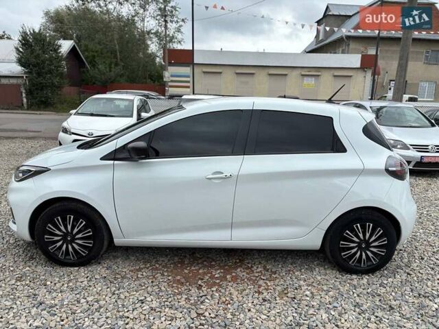 Белый Рено Зое, объемом двигателя 0 л и пробегом 105 тыс. км за 11999 $, фото 4 на Automoto.ua