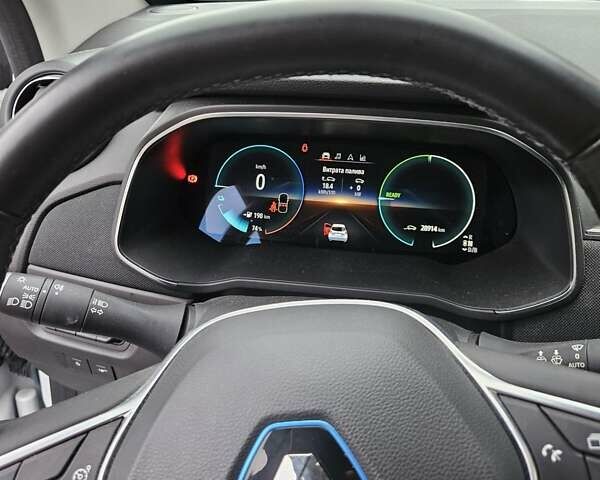 Белый Рено Зое, объемом двигателя 0 л и пробегом 28 тыс. км за 11800 $, фото 22 на Automoto.ua